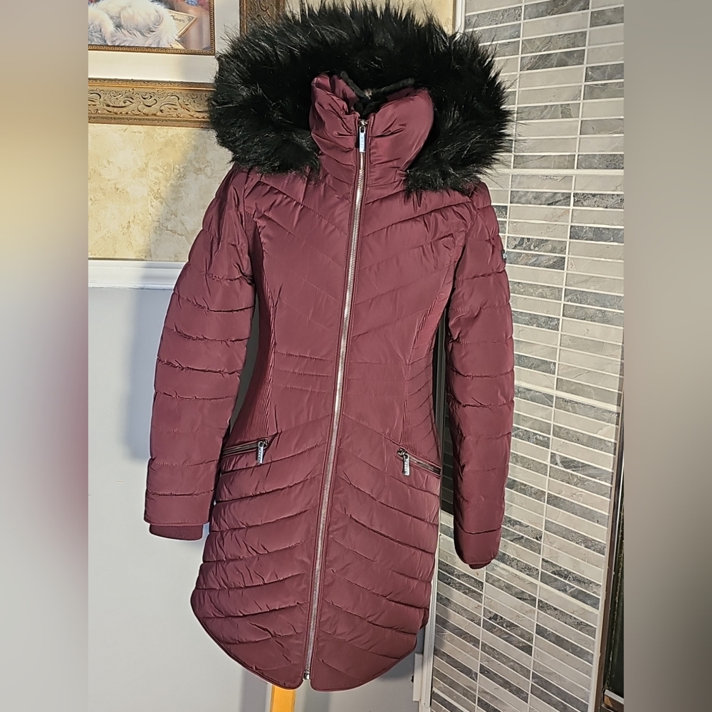 DKNY womens Puffer Coat Jacket Fur Trim Detachable Hood Warm XS Burgundy
